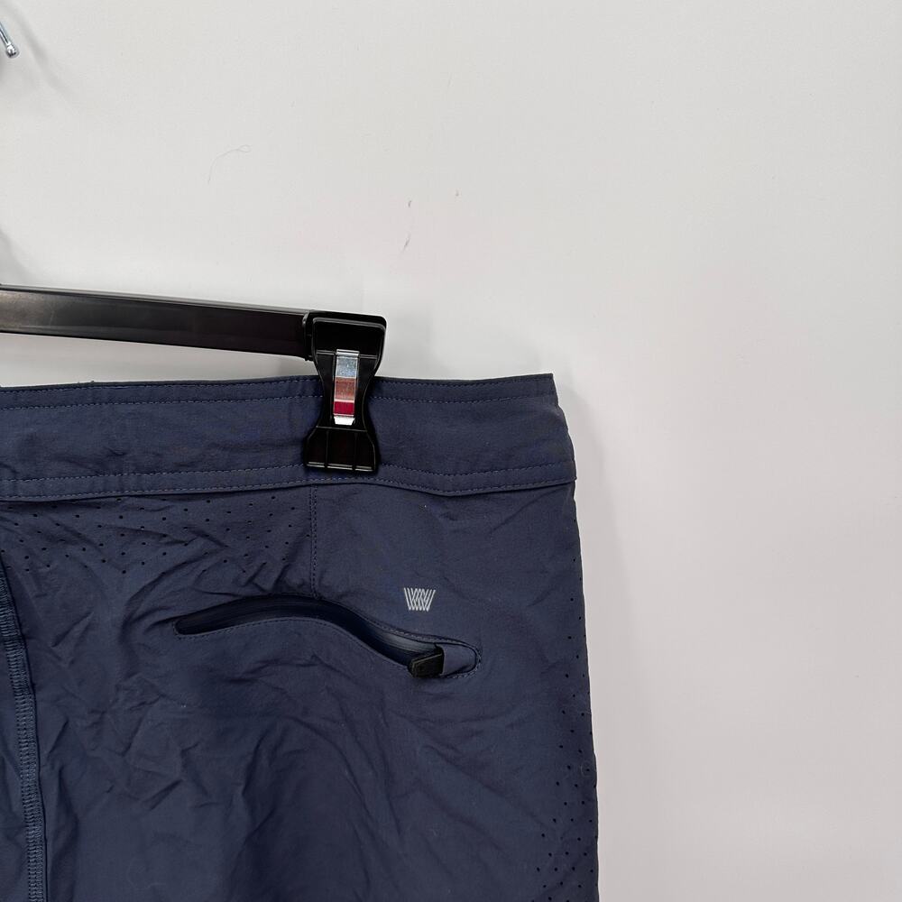 MACK WELDON Blue Stretch Hybrid Vented Drawstring Shorts // M - Picture 5 of 9
